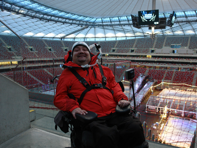 Janusz Świtaj na Stadionie Narodowym; widok na trybuny /fot.: Mateusz Różański