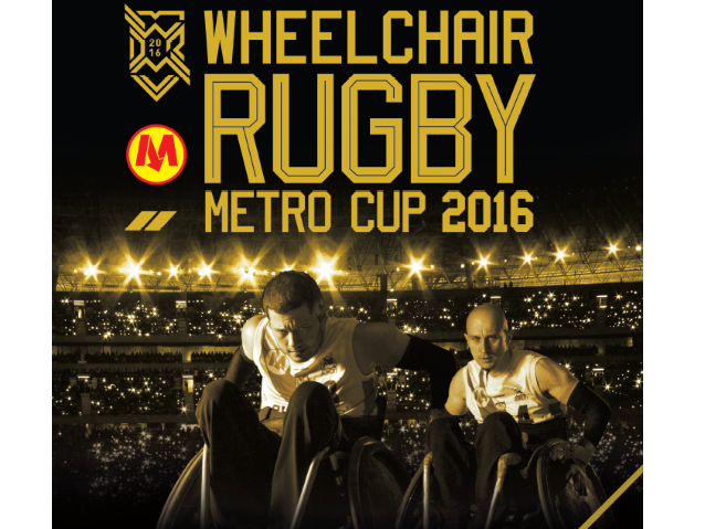 plakat Wheelchair Rugby Metro Cup - dwóch mężczyzn w świetle reflektorów