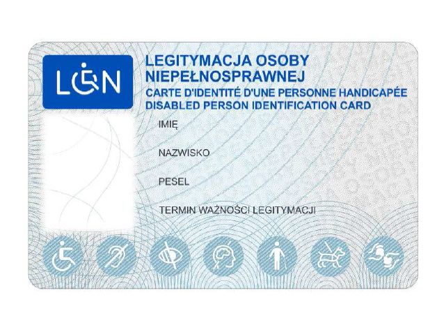 Awers legitymacji osoby niepełnosprawnej. Zawiera m.in. miejsca na zdjęcie, imię i nazwisko, PESEL, termin ważności