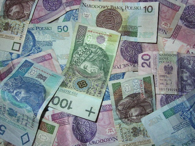 polskie banknoty o różnych nominałach