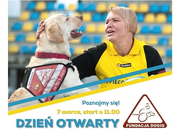 grafika zdjęcie kobiety uśmiechniętej w kontakcie ze stojącym na dwóch łapach przy niej psem asystującym na dole poznajm się, logo fundacji 7 marca start o 11 dzień otwarty