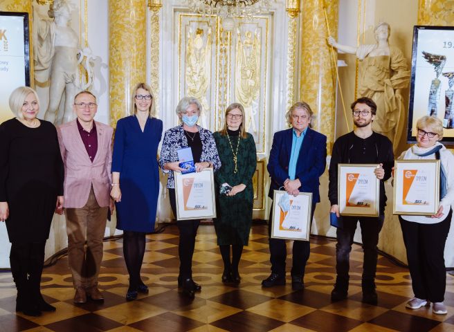 Jurorzy i zwycięzcy I edycji konkursu poetyckiego 