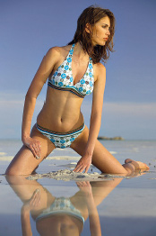 zdjęcie: modelka w kostiumie kąpielowym