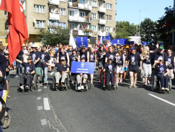 zdjęcie: parada na ulicach miasta