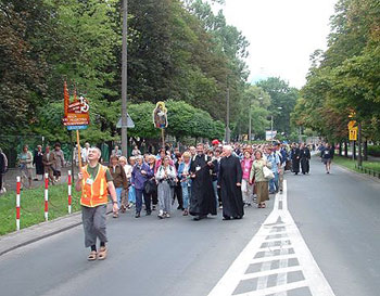 zdjęcie: wymarsz pielgrzymki