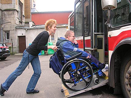 zdjęcie: bus Zespołu Szkół nr 69