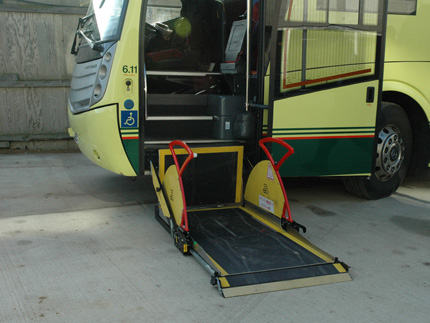 Zdjecie: Autokar dla kibiców z niepełnosprawnością