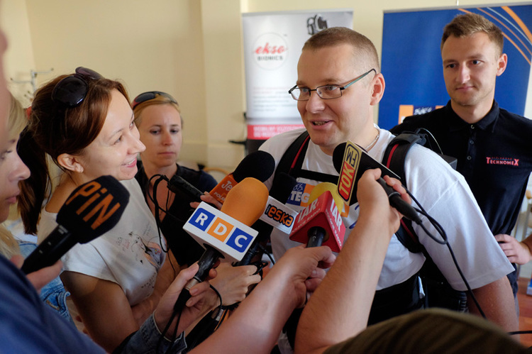 To naprawdę niesamowite uczucie! Czuję się, jakbym nauczył się latać - mówił mediom Łukasz Bednarski